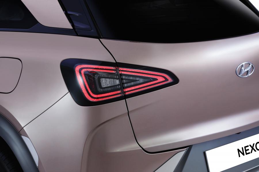 Детали экстерьера Hyundai NEXO 2018 года  (WW) (фото 6 из 41)